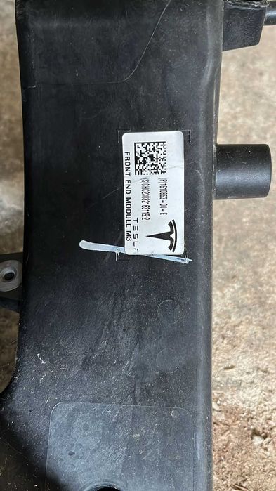 Suporte do Radiador original TESLA MODEL 3