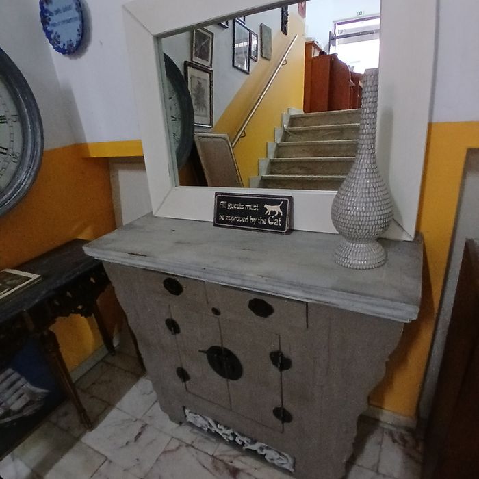 Loja de móveis usados compra/revenda.