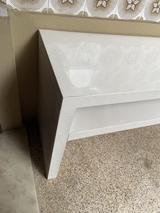 Consola branca ikea