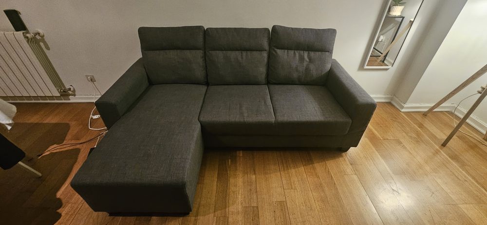 Sofá com chaise Bollstanäs