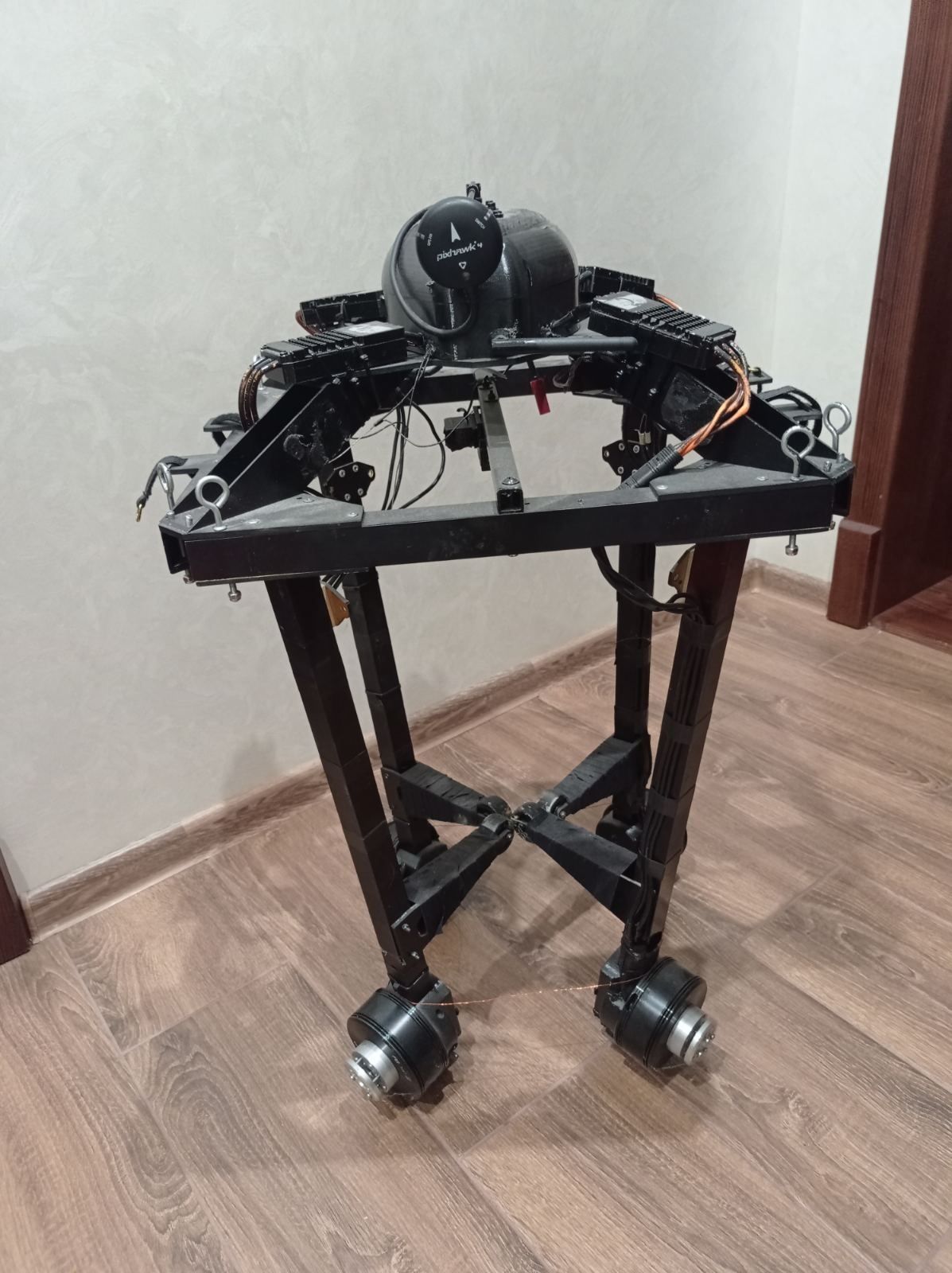 Грузовий дрон дальність до 12км: 4 450 € - Квадрокоптери Воловець на Olx