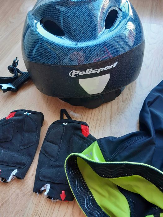 Conjunto de bicicleta criança - capacete, calções e luvas