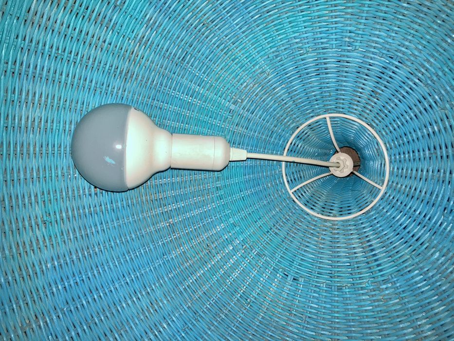 Candeeiro grande em palhinha