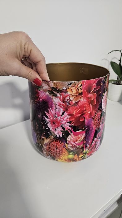 Vaso decorativo em latão