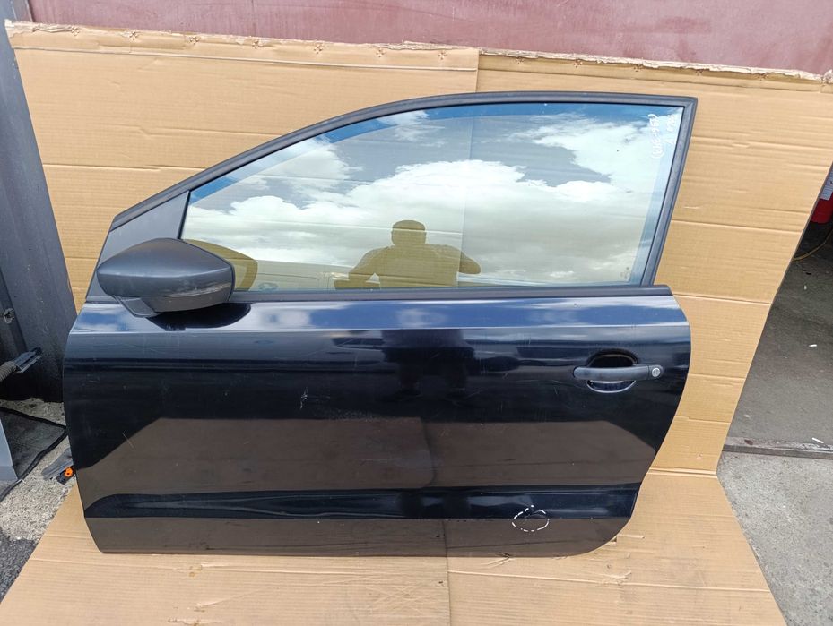 Двери  VW Polo 5 хетчбэк 3-5дверный