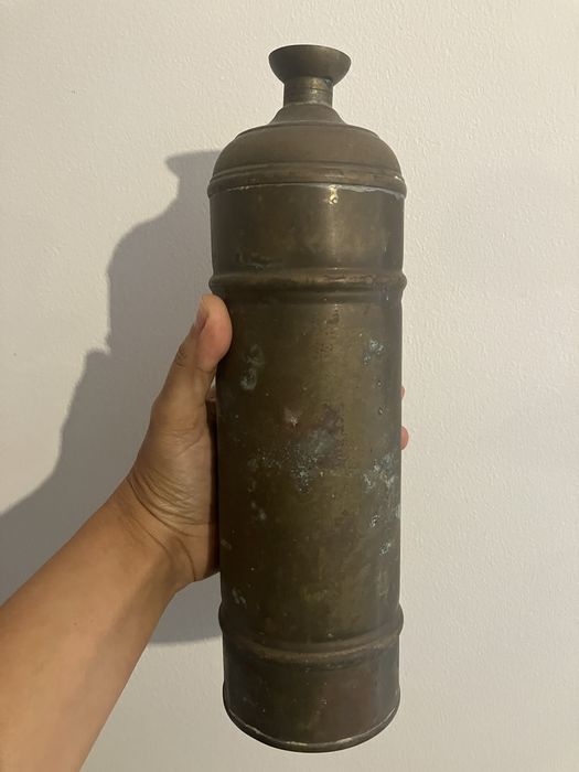 Botija metalica antiga