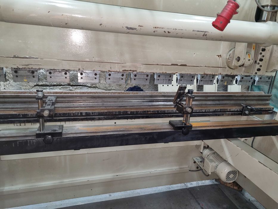 Quinadeira DURMA 3mt 120ton