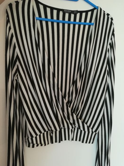 Blusa riscas preto e branco