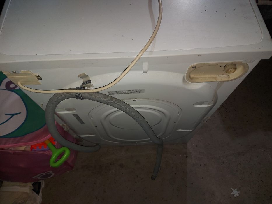 Пральна машина INDESIT