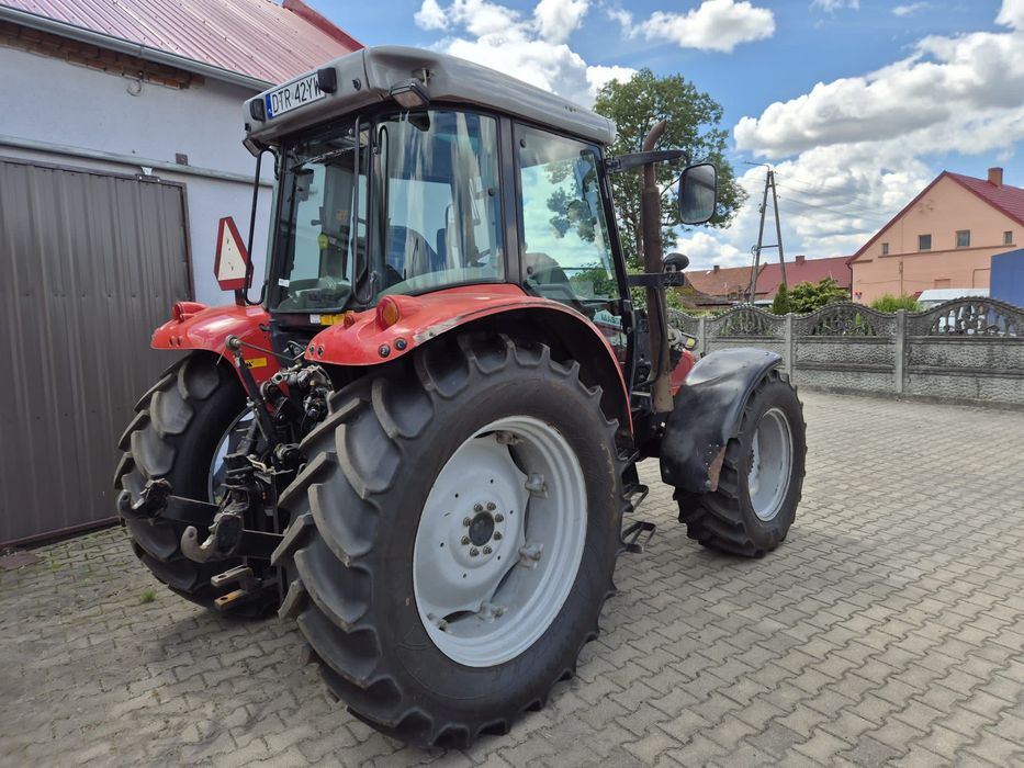 Massey Ferguson 5455 Dyna-4