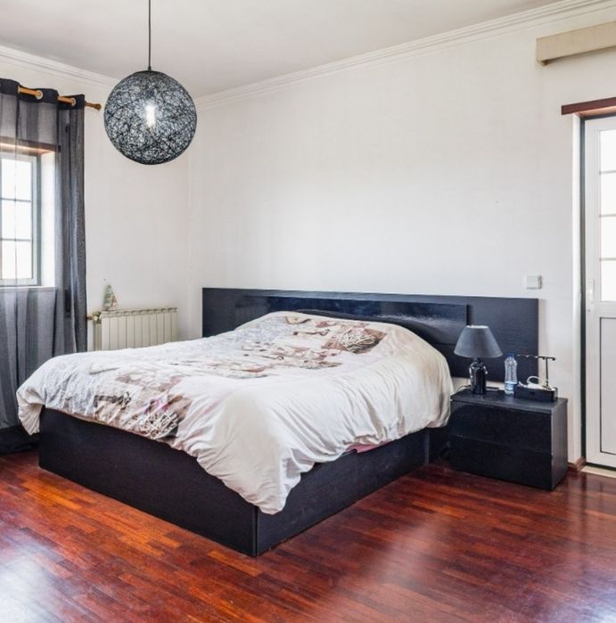 Cama de casal + painel led + mesas de cabeceira