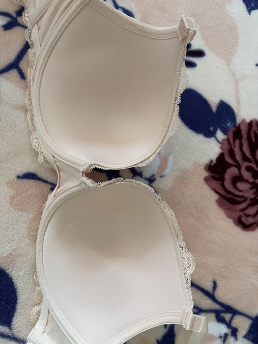 Biustonosz push up AGIO rozmiar 65 F