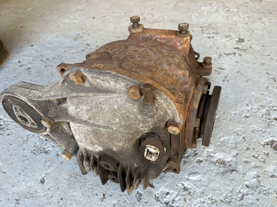 Most szpera 3,73 BMW E30 duża głowa