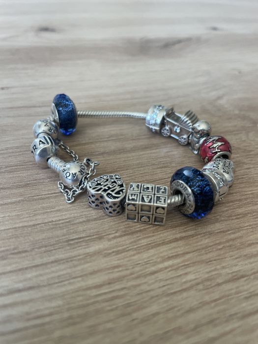 Bransoletka Pandora z 10 charms