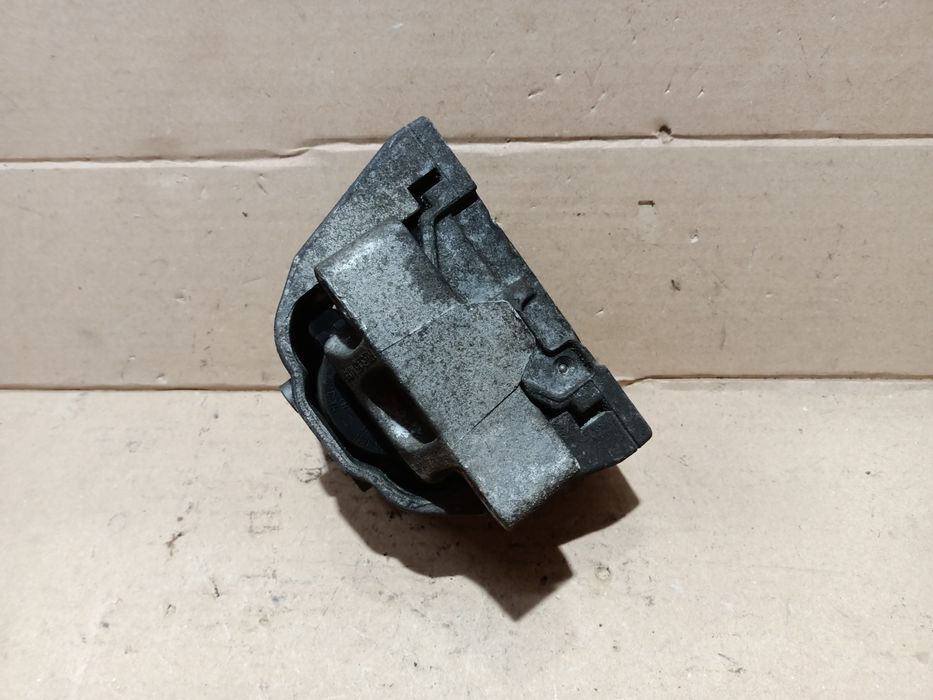 Łapa mocowanie podstawa silnika Volkswagen Audi Seat Skoda 1.4