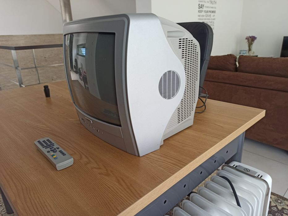 Televisão (a funcionar)