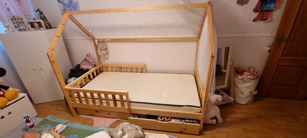 Cama MONTESSORI Homa com 2 gavetas e colchão incluído.