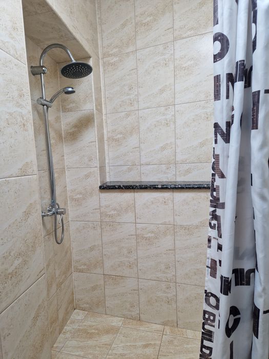 Вільно !!!  Житло подобово, Апартаменти в 5 хв від термальног