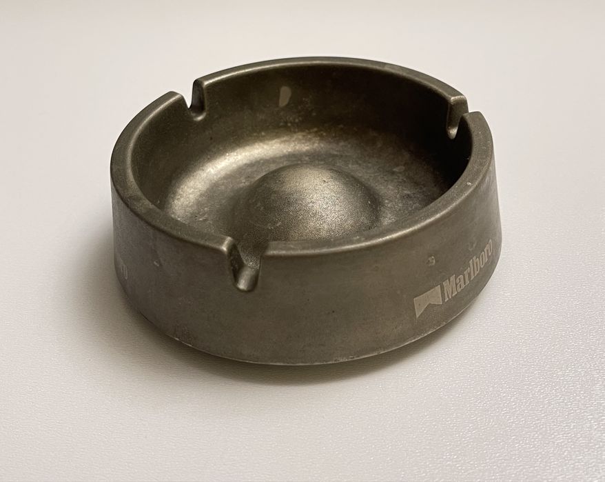 Popielniczka kolekcjonerska metalowa Marlboro