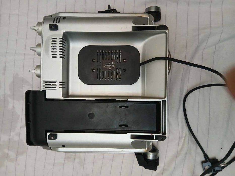 Продам ЕЛЕКТРО ГРІЛЬ Bork 800 у відмінному стані.Торгуємось до продажу