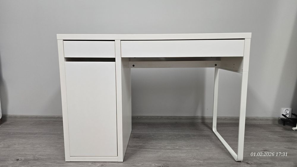 biurko MICKE Ikea
