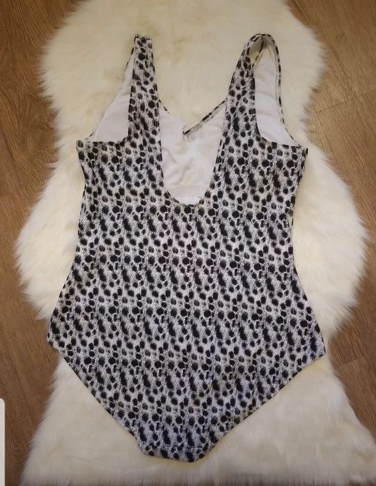 Modelujący strój kąpielowy r 46