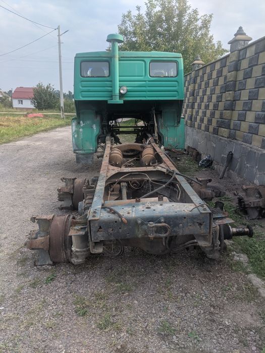 ГБЦ запчастина Камаз 5320, двигун ступиця Камаз кабіна