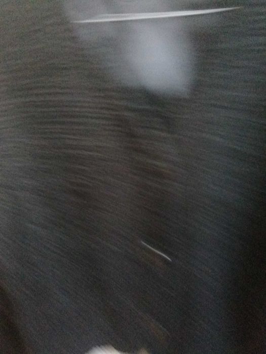 Sweterek czarny bookle