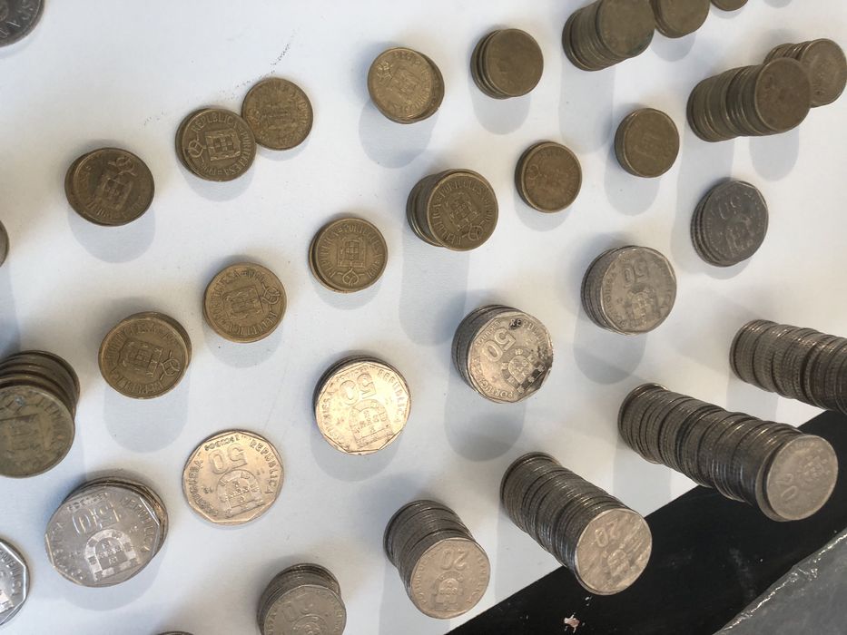 10 escudos (80moedas) 5 escudos (76moedas) e 1 escudo 1989