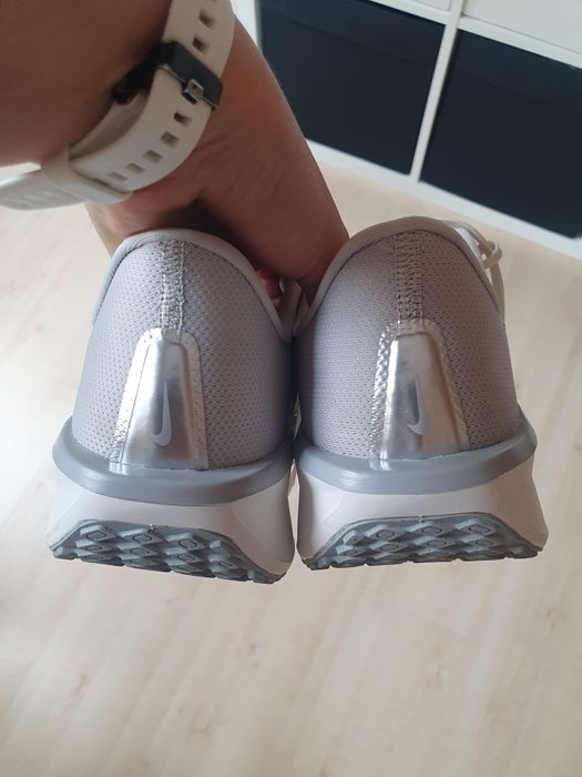 Buty Nike Quest 6 rozm. 40
