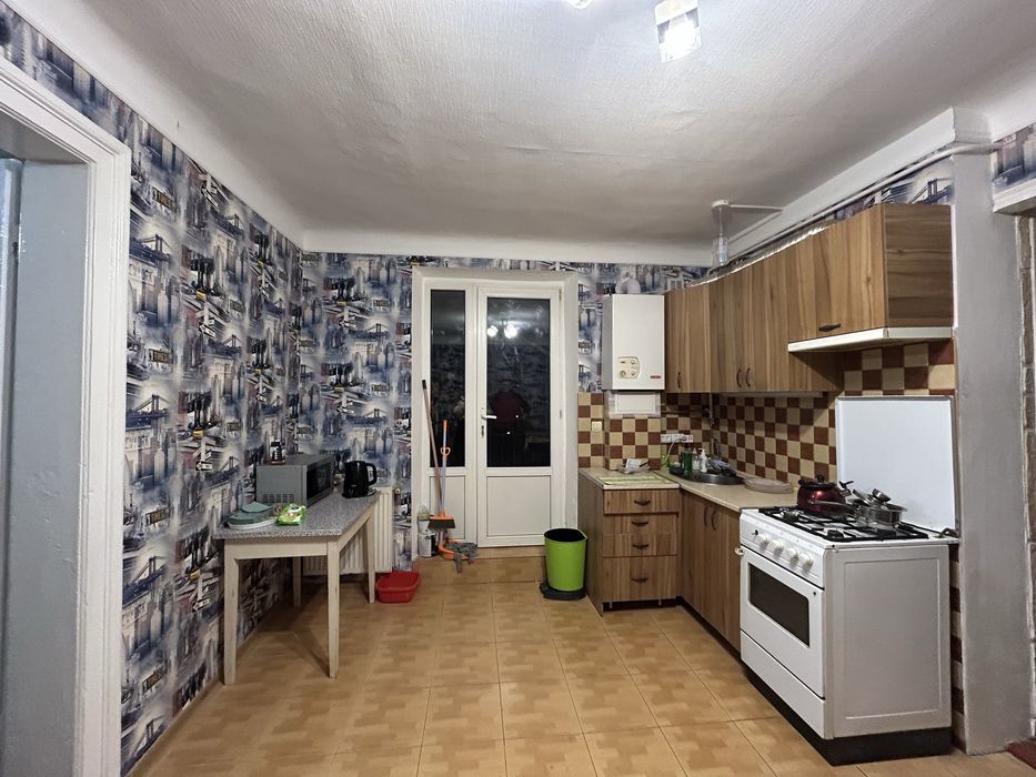 Здаю в оренду 2к квартиру вул.Валова 11