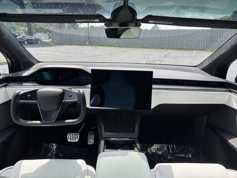 2023 Tesla Model X Plaid