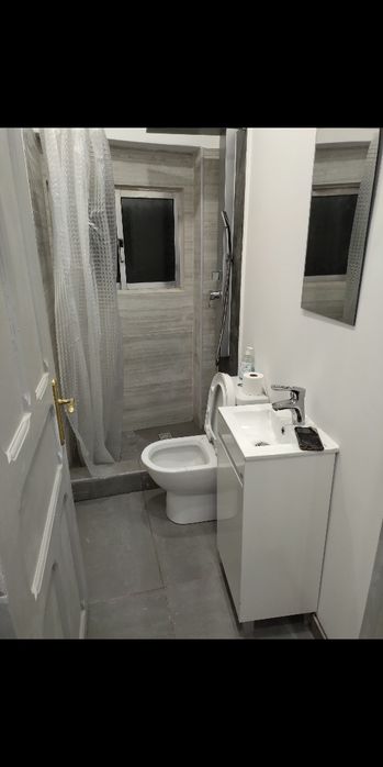 Quarto Póvoa de santa iria 200m da Estacão