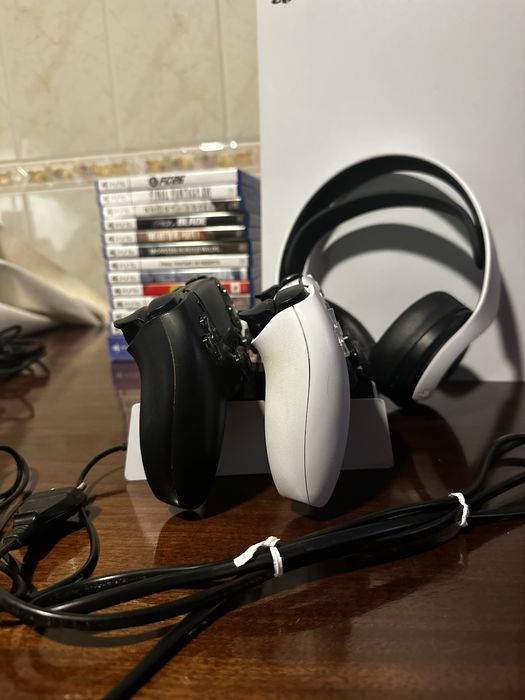 PS5 com leitor + 3 comandos (DualSense Edge) + Pulse 3D + 13 jogos