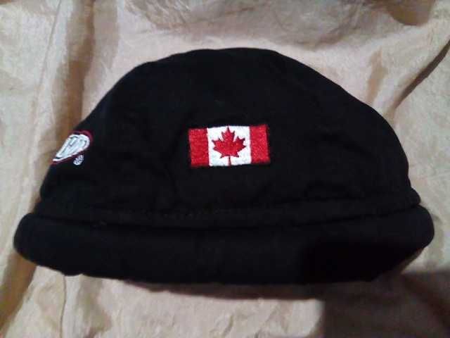 Срочно продаю кепку бейсболку блайзер без козырька Bum Canada