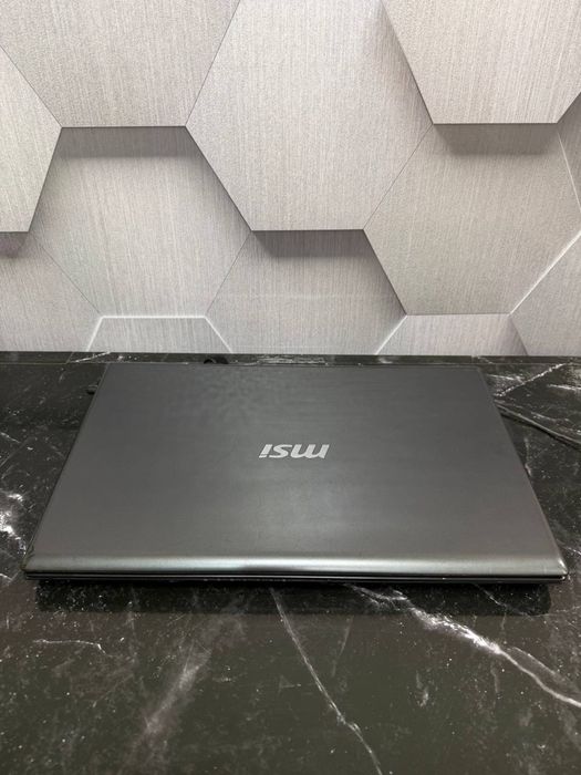 Ігровий ноутбук Msi CX7