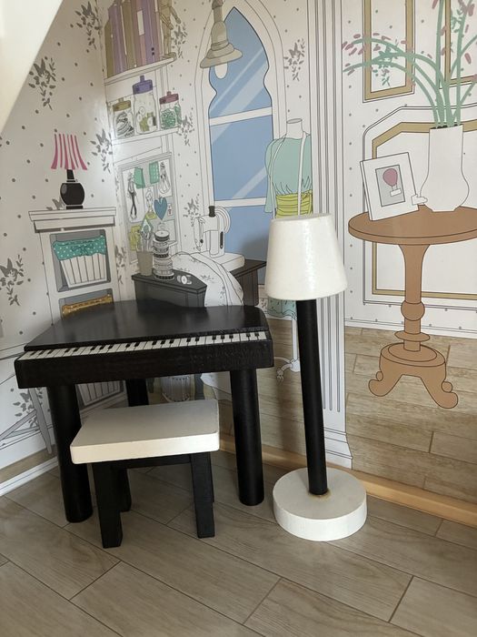 Piękna willa dla lalek. Z meblami.