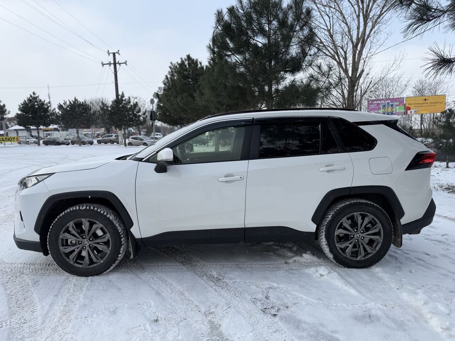 Продам Toyota RAV 4 Гибрид 2023г.