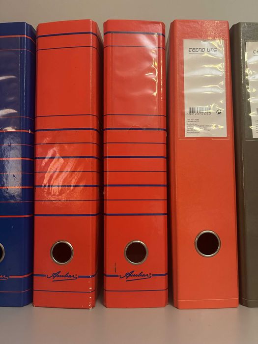 Dossiers A4 em excelente estado