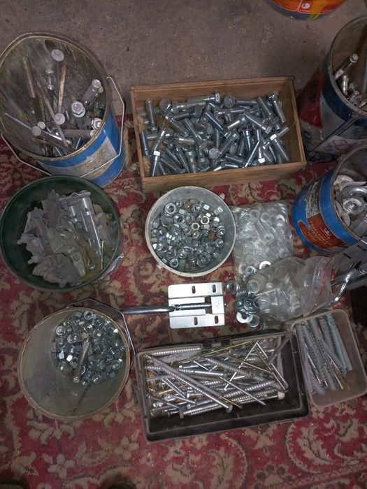 Sprzedam śruby/kotwy/dyble