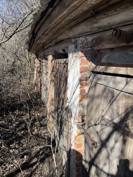 Будинок разом з земельною ділянкою