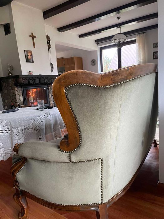 Stylowa sofa w stylu Ludwika XVI, ciemna zieleń