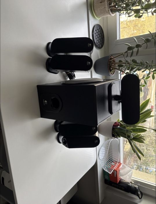 Logitech X530 5.1 zestaw głośnikowy