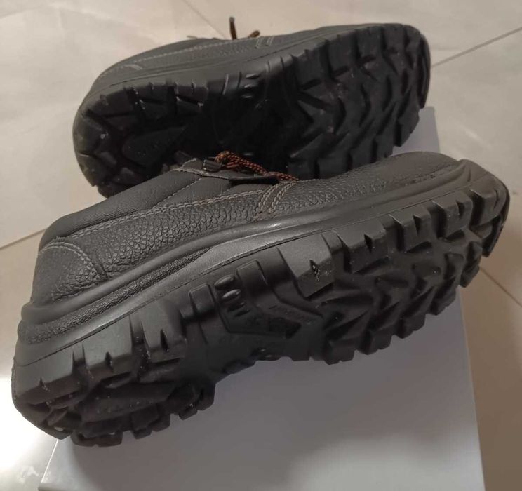 Calçado de biqueira de aço, profissional. Desde 15EUR