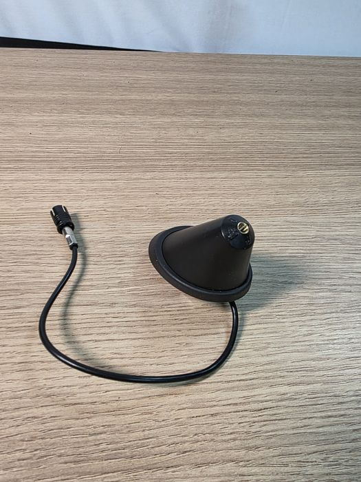 podstawa anteny dachowej radiowej