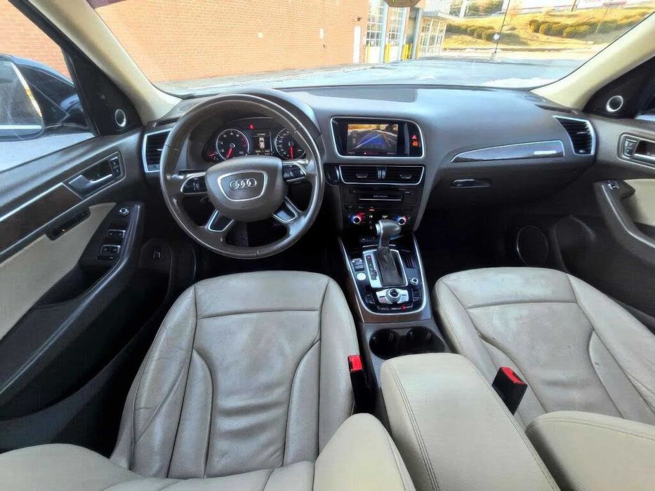Audi Q5 quattro Premium Plus      2016