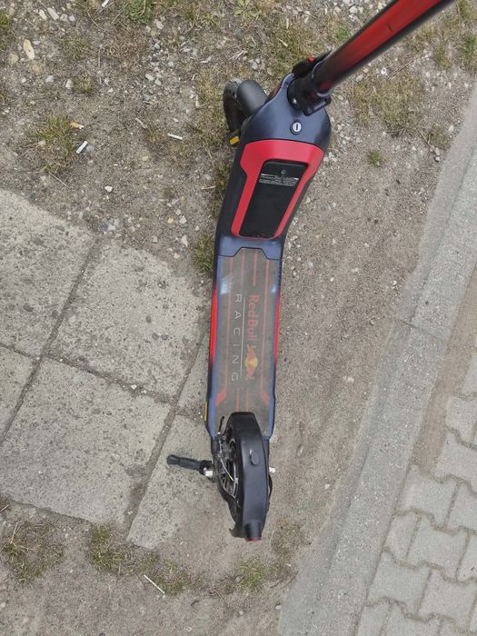 Hulajnoga elektryczna Red Bull Racing RB-RTAKEUP10