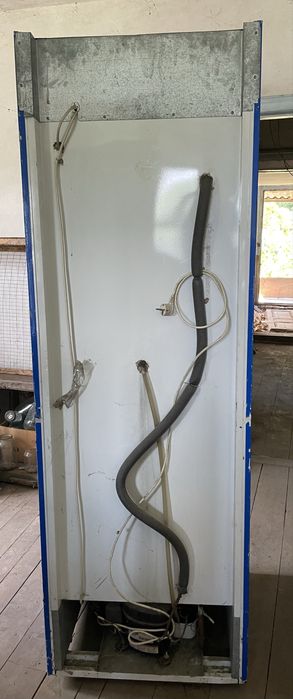 Холодильник витрина шкаф холодильный