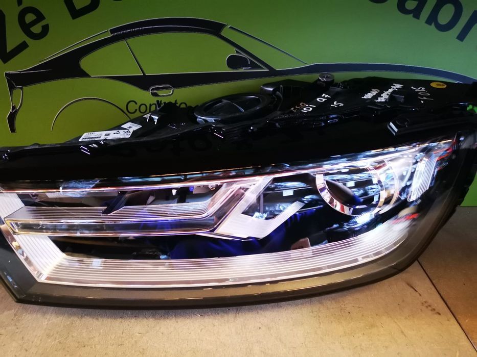 AUDI Q7 4M FAROL ESQ XENON LED - FF015