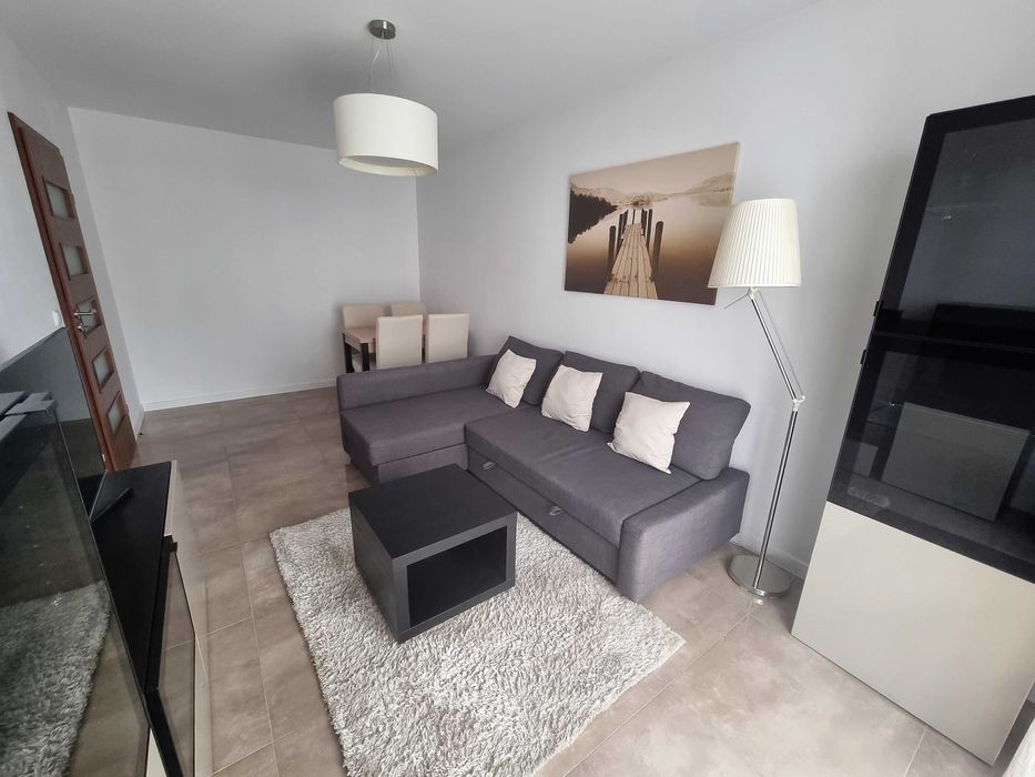 JARACZA, 40 m2, 2 pokoje + osobna kuchnia, balkon, parking dla mieszkańców
